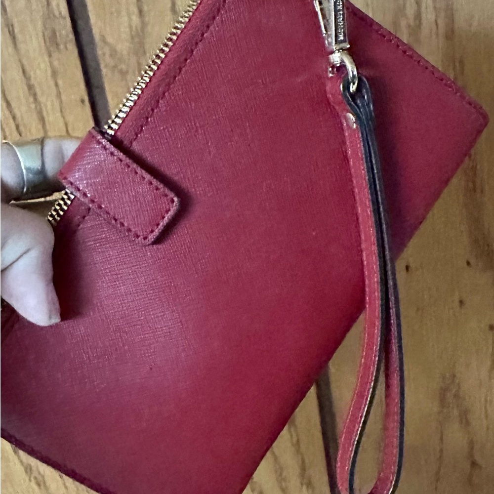 Michael Kors SCARLET RED Jet Set Travel Double Zip Wristlet/Wallet~NEW w/o Tags - Picture 4 of 14